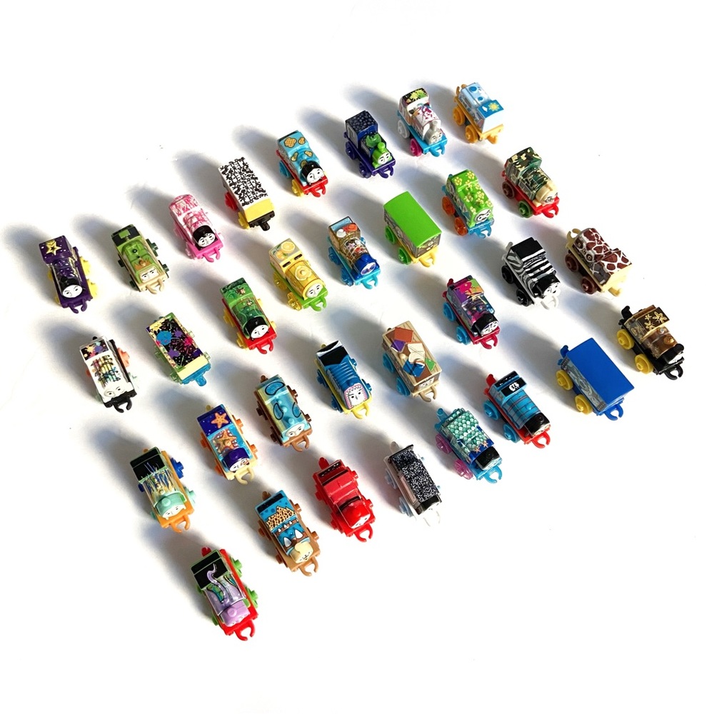 Thomas and Friends Minis 32 Small Mini Trains